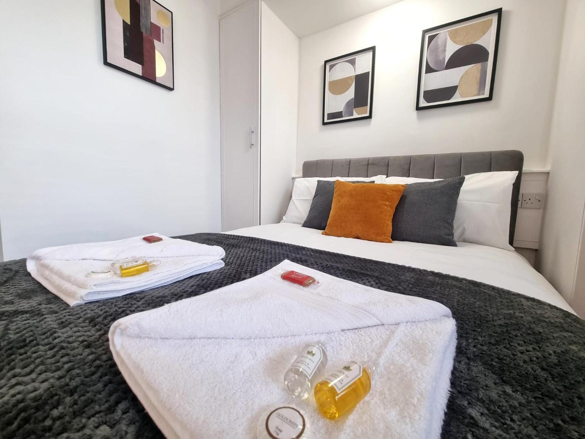 Cosy Apartment Nearby Train Station! Уотфорд Экстерьер фото
